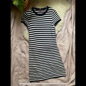 Comptoir des Cotonniers Navy and White Sweater Dress, US Size: XXS